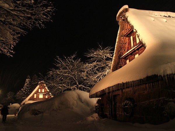 【ジャンボマーチ/添乗員同行】幻想的な世界遺産 五箇山菅沼合掌造り集落(雪あかりライトアップ)日帰りバスツアー 名鉄バスセンター発着【世界遺産】【バスの旅】3